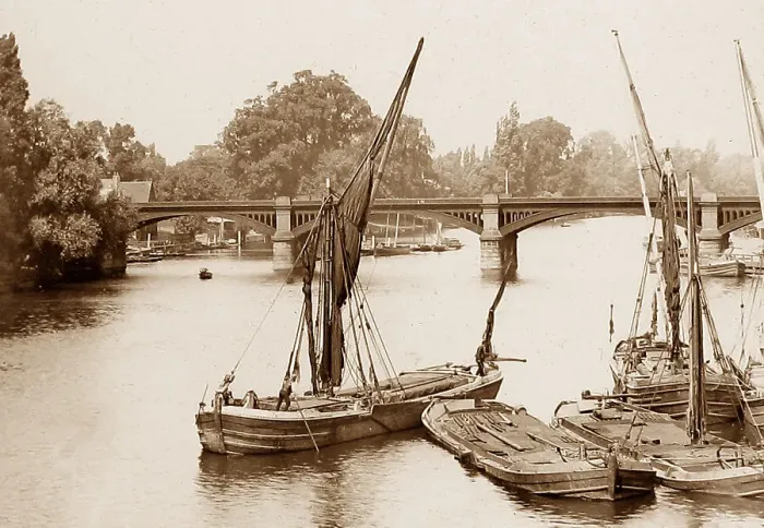 Framed Print : River Thames from Kingston Bridge Victorian period Framed Print : River Thames from Kingston Bridge Victorian period