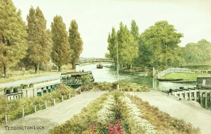 Framed Print : River Thames at Teddington Lock, Middlesex Framed Print : River Thames at Teddington Lock, Middlesex