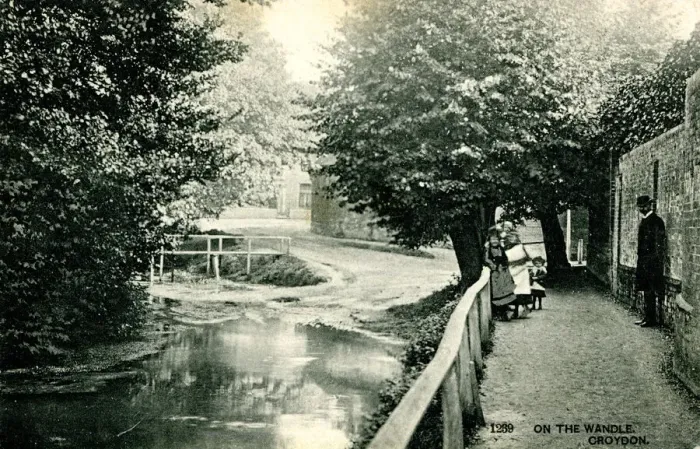 Framed Print : The River Wandle, Croydon, Surrey Framed Print : The River Wandle, Croydon, Surrey