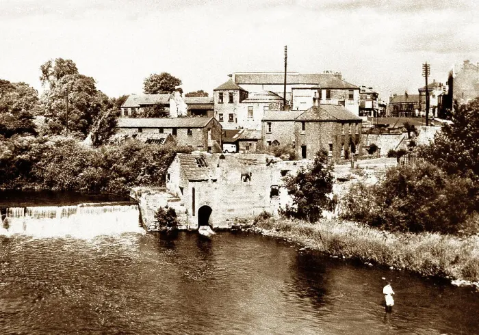 Framed Print : River Wharfe, Wetherby early 1900's Framed Print : River Wharfe, Wetherby early 1900's