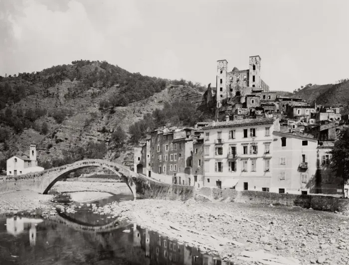 Framed Print : Riviera di Ponente. Italian Riviera, Castello Doria, Dolceacqua Framed Print : Riviera di Ponente. Italian Riviera, Castello Doria, Dolceacqua