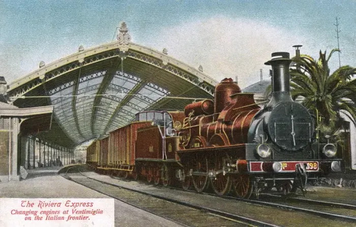 Framed Print : Riviera Express - changing engines at Ventimiglia Framed Print : Riviera Express - changing engines at Ventimiglia