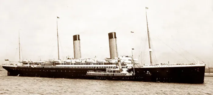 Framed Print : RMS Oceanic - White Star Line - early 1900s Framed Print : RMS Oceanic - White Star Line - early 1900s