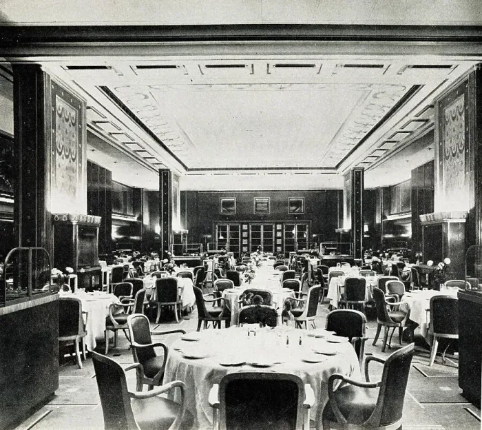 Framed Print : RMS Queen Elizabeth, Restaurant Framed Print : RMS Queen Elizabeth, Restaurant