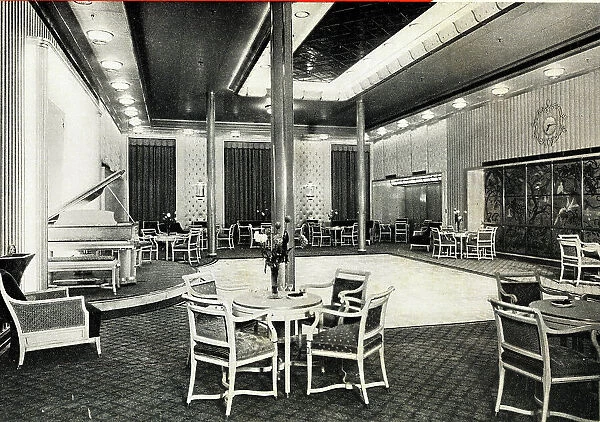 RMS Queen Elizabeth, Saloon