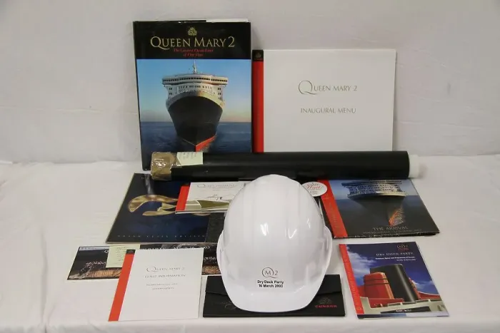 Framed Print : RMS Queen Mary 2 Cunard cruise liner Framed Print : RMS Queen Mary 2 Cunard cruise liner