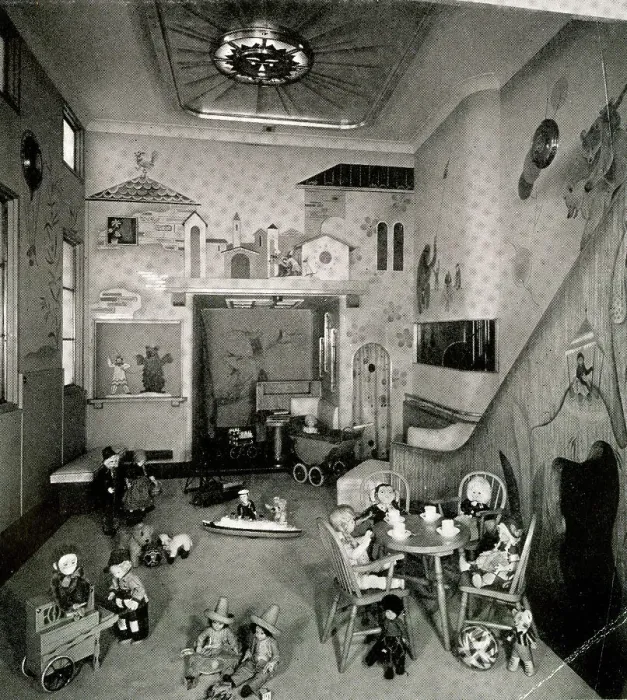 Framed Print : RMS Queen Mary, Children's Playroom Framed Print : RMS Queen Mary, Children's Playroom