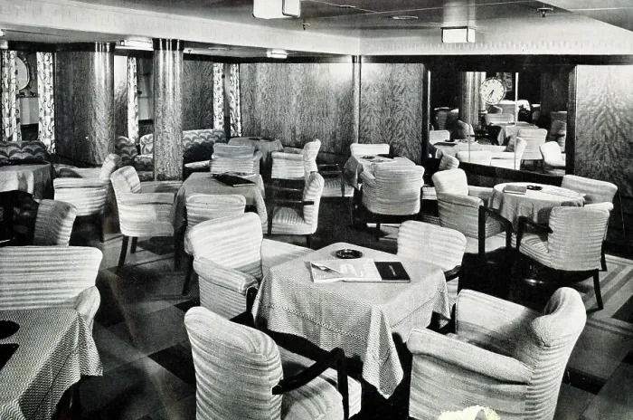 Framed Print : RMS Queen Mary, Lounge Framed Print : RMS Queen Mary, Lounge