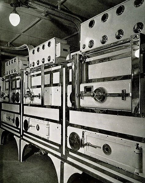 RMS Queen Mary, row of baker's ovens