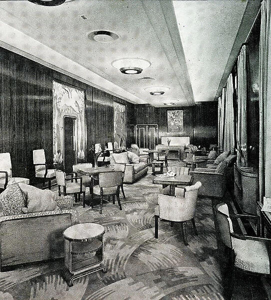 RMS Queen Mary, Starboard Gallery on Promenade Deck