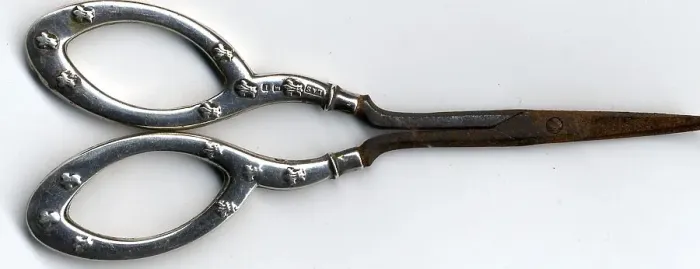 Framed Print : RMS Titanic - nail scissors recovered by CS Mackay-Bennett Framed Print : RMS Titanic - nail scissors recovered by CS Mackay-Bennett