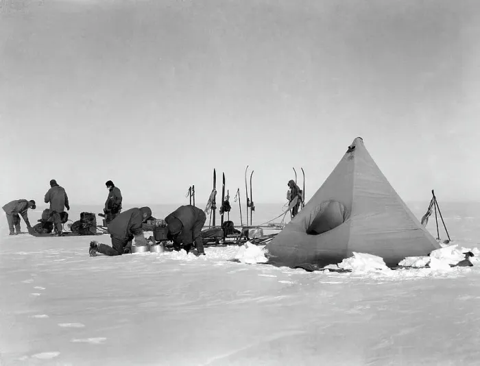 Framed Print : Robert Falcon Scott, Terra Nova Expedition, Antarctic Framed Print : Robert Falcon Scott, Terra Nova Expedition, Antarctic