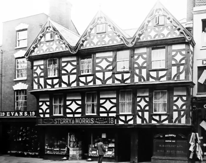 Framed Print : Robert Raike's House, Gloucester, early 1900s Framed Print : Robert Raike's House, Gloucester, early 1900s