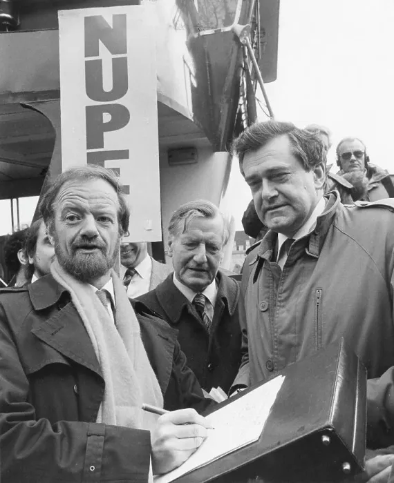Framed Print : Robin Cook with members of the NUPE trades union Framed Print : Robin Cook with members of the NUPE trades union
