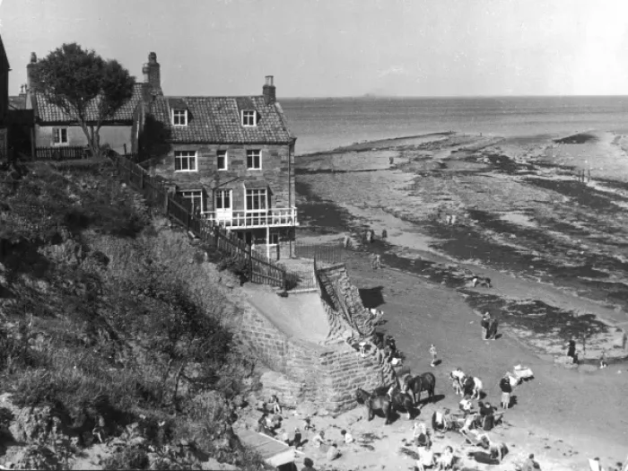 Framed Print : ROBIN HOODs BAY 1940S Framed Print : ROBIN HOODs BAY 1940S