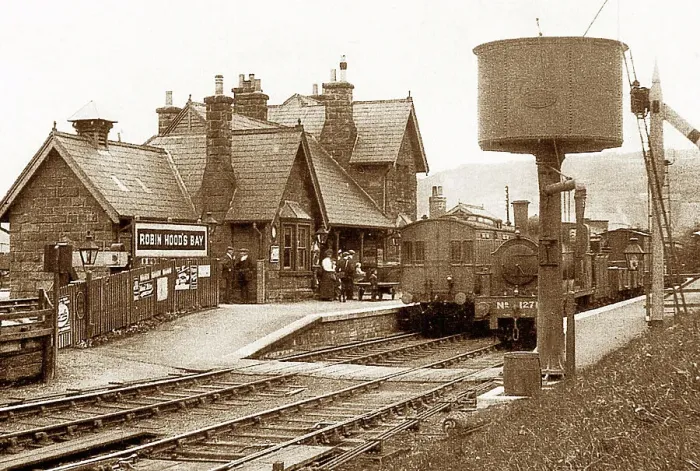 Framed Print : Robin Hood's Bay Railway Station early 1900s Framed Print : Robin Hood's Bay Railway Station early 1900s