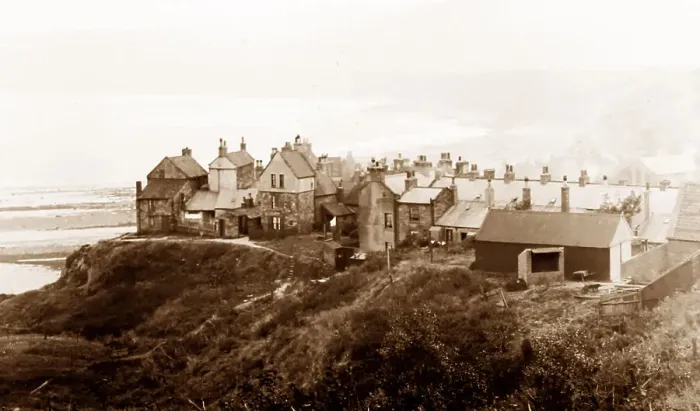 Framed Print : Robin Hood's Bay, Victorian period Framed Print : Robin Hood's Bay, Victorian period