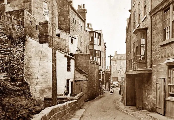 Framed Print : Robin Hood's Bay, Victorian period Framed Print : Robin Hood's Bay, Victorian period