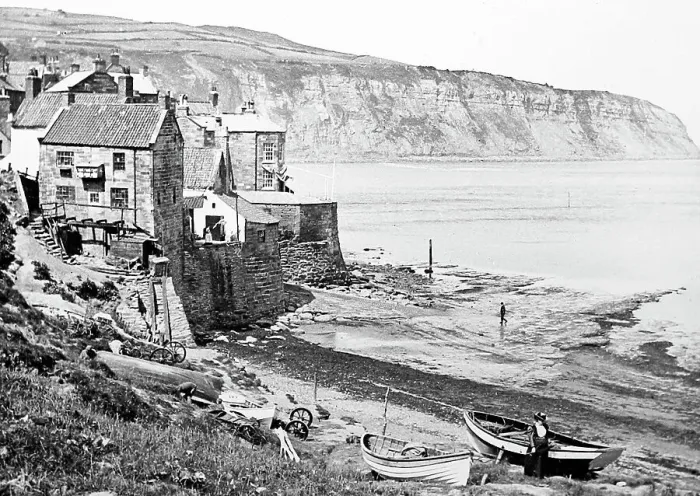 Framed Print : Robin Hood's Bay, Yorkshire, Victorian period Framed Print : Robin Hood's Bay, Yorkshire, Victorian period