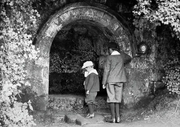 Framed Print : Robin Hood's Well, Studley Royal Park Framed Print : Robin Hood's Well, Studley Royal Park