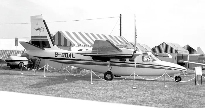 Framed Print : Rockwell 500S Shrike Commander G-BDAL Framed Print : Rockwell 500S Shrike Commander G-BDAL