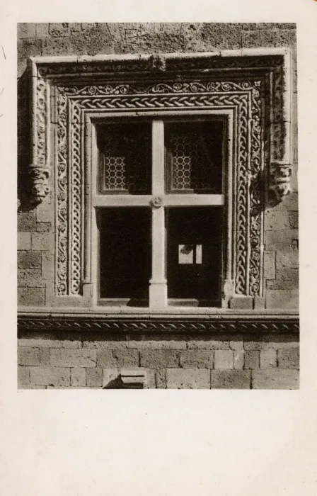 Framed Print : Rodi Garganico, Italy - Window on the Via dei Cavalieri Framed Print : Rodi Garganico, Italy - Window on the Via dei Cavalieri