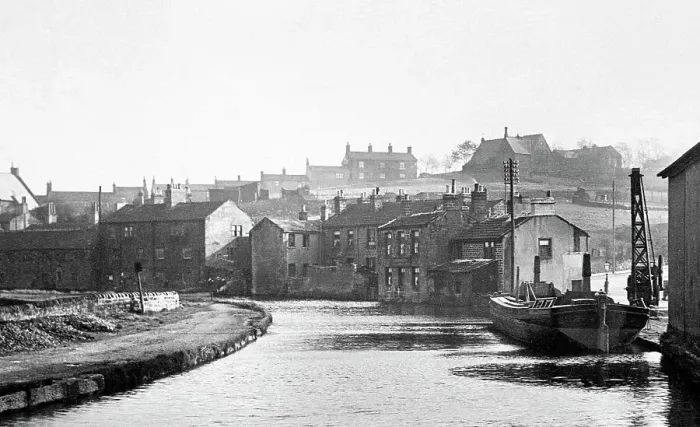 Framed Print : Rodley The Canal early 1900s Framed Print : Rodley The Canal early 1900s
