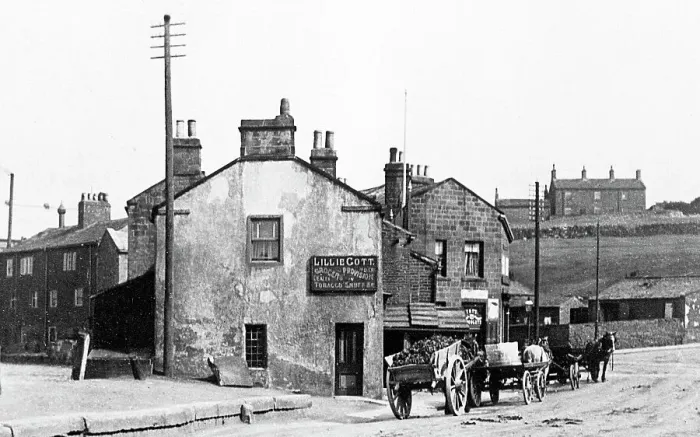 Framed Print : Rodley Station Road early 1900s Framed Print : Rodley Station Road early 1900s