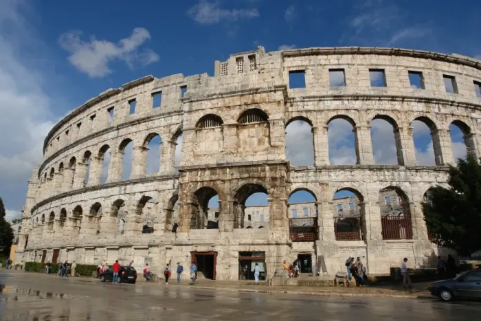 Framed Print : Roman amphitheatre at Pula, Croatia Framed Print : Roman amphitheatre at Pula, Croatia