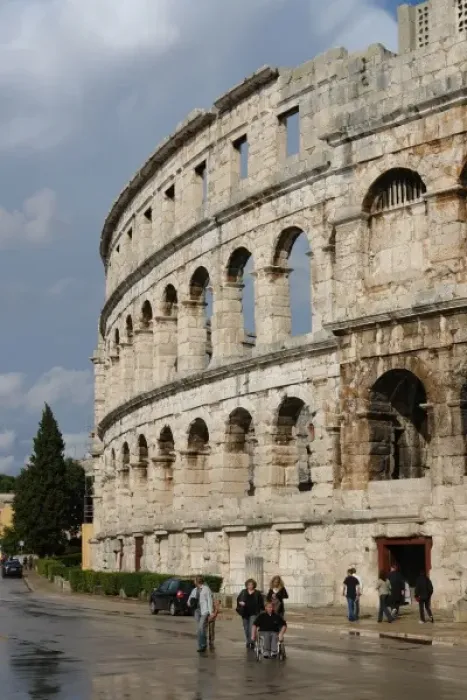 Framed Print : Roman amphitheatre at Pula, Croatia Framed Print : Roman amphitheatre at Pula, Croatia