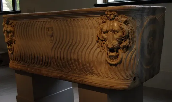 Framed Print : Roman Art. Marble strigilated sarcophagus. Ca. 220. Severan Framed Print : Roman Art. Marble strigilated sarcophagus. Ca. 220. Severan
