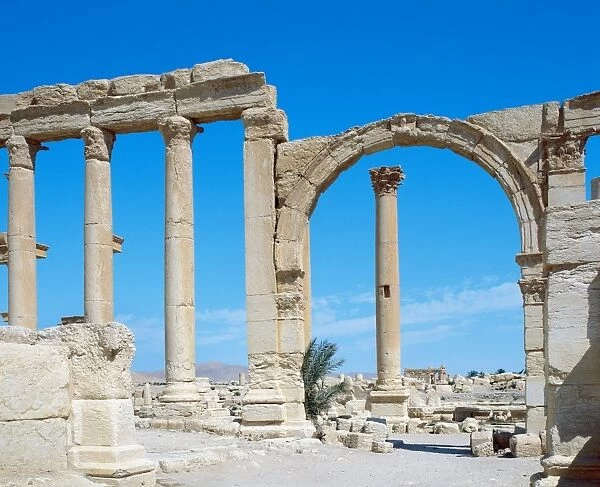 Roman art. Syria. Palmyra. Decumanus (avenue). Ruins. 3rd c