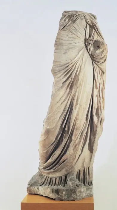 Framed Print : Roman female sculpture with tunic. Spain Framed Print : Roman female sculpture with tunic. Spain