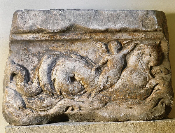 Roman Sarcophagus. Cover. Marble. Marine motifs. Catalonia ?