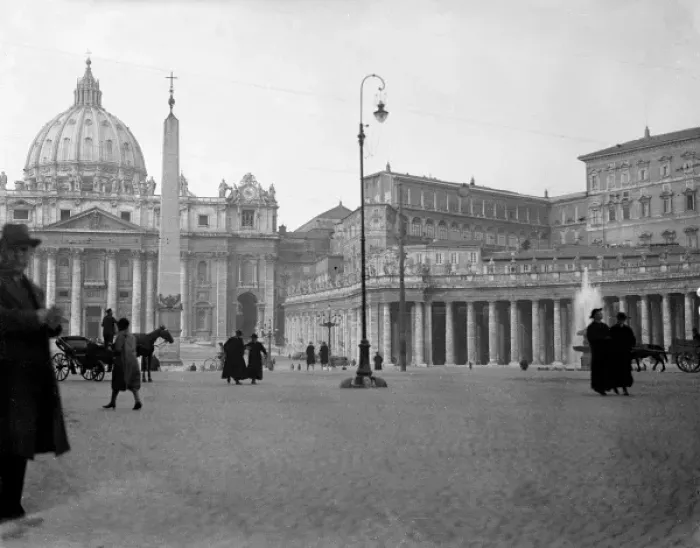 Framed Print : Rome / St. Peters Square Framed Print : Rome / St. Peters Square