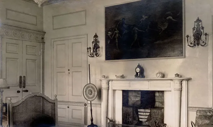Framed Print : Room in Oddington House, near Stow on the Wold, Glos Framed Print : Room in Oddington House, near Stow on the Wold, Glos