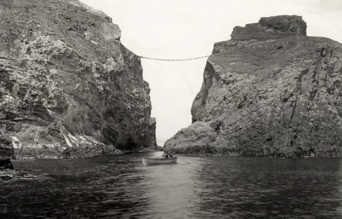 Framed Print : Rope Bridge Carrick-a-rede Co Antrim coast road Northern Ire Framed Print : Rope Bridge Carrick-a-rede Co Antrim coast road Northern Ire