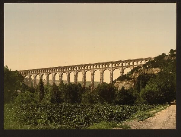 Roquefavour Aqueduct, Marseilles Canal, Orange, Provence, Fr