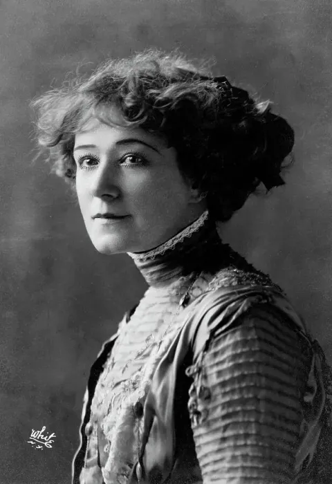 Framed Print : Rosalie Stahl (1868-1955) - Canadian-born American stage actress. Date: circa 1900 Framed Print : Rosalie Stahl (1868-1955) - Canadian-born American stage actress. Date: circa 1900