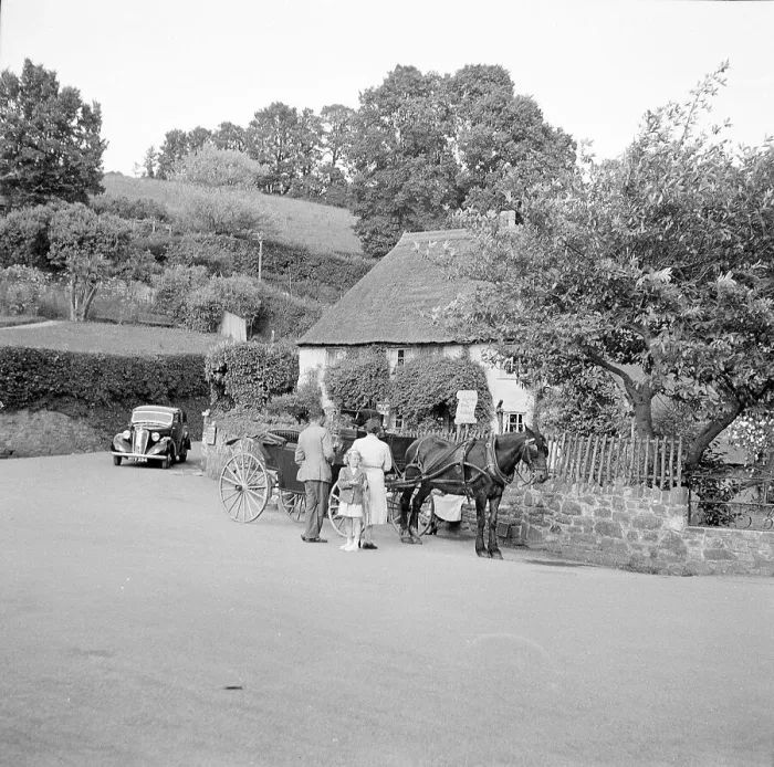 Framed Print : Rose Cottage, Torquay Framed Print : Rose Cottage, Torquay