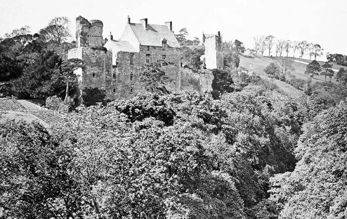 Framed Print : Rosslyn Castle, Scotland, Victorian period Framed Print : Rosslyn Castle, Scotland, Victorian period