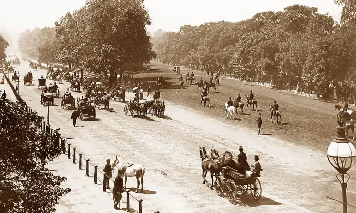 Framed Print : Rotten Row, Hyde Park, London Framed Print : Rotten Row, Hyde Park, London