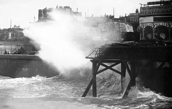 Framed Print : Rough sea, Margate Framed Print : Rough sea, Margate