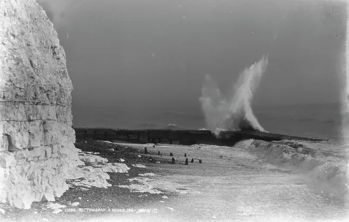 Framed Print : A Rough Sea at Rottingdean Framed Print : A Rough Sea at Rottingdean