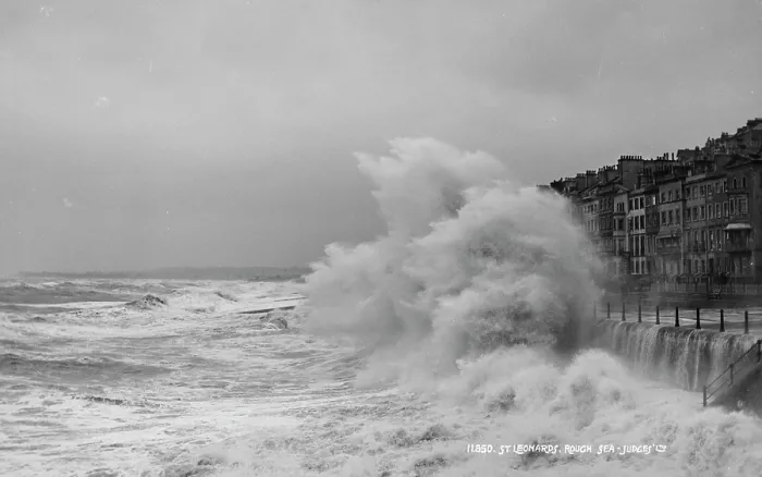 Framed Print : Rough Sea at St. Leonards Framed Print : Rough Sea at St. Leonards