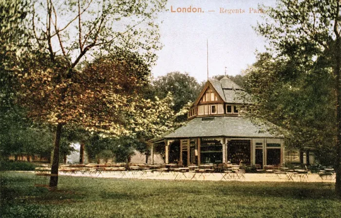 Framed Print : Round cafe in Regents Park, London Framed Print : Round cafe in Regents Park, London
