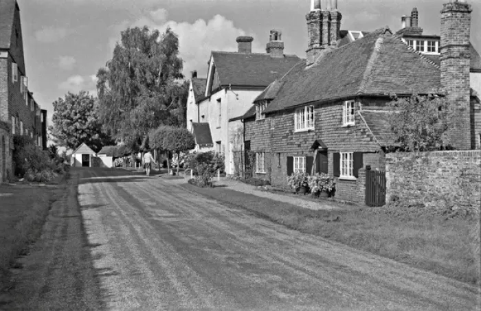 Framed Print : A row of picturesque cottages in a lane Framed Print : A row of picturesque cottages in a lane