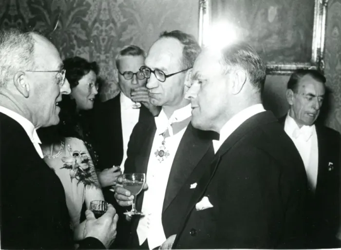 Framed Print : The Royal Aeronautical Society held a dinner at No. 4 Ham?