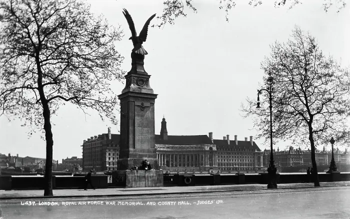 Framed Print : Royal Air Force War Memorial, London Framed Print : Royal Air Force War Memorial, London