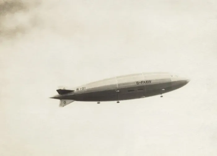 Framed Print : Royal Airship Works R-101